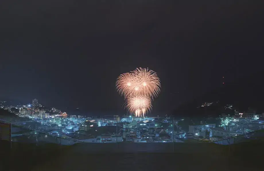 【SOKI ATAMI】夜勤フロントスタッフ（アルバイト）募集｜落ち着いた時間に寄り添うおもてなしを。