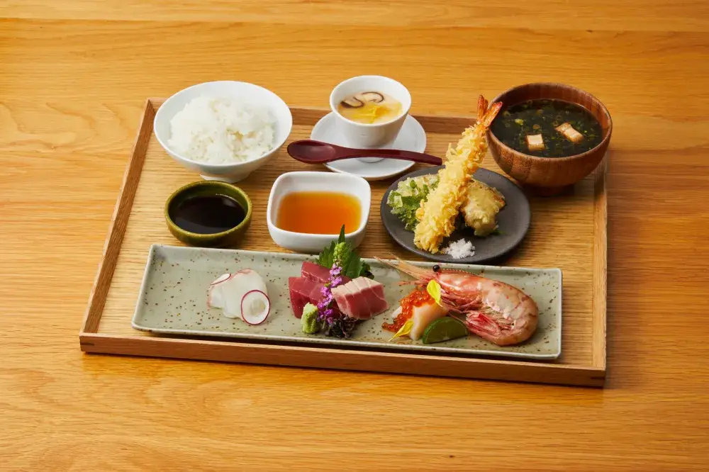 世界中の無印良品ファンを迎えるMUJI HOTELで、日本で育まれてきた豊かな「食」の魅力を届ける。このホテルだからこそできる挑戦を。｜調理スタッフ募集
