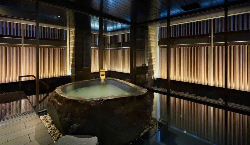 札幌という土地で、現代の「日本の旅館」の過ごし方を追求する。旅館の”顔”として、おもてなしの最前線で活躍を。｜フロントスタッフ募集