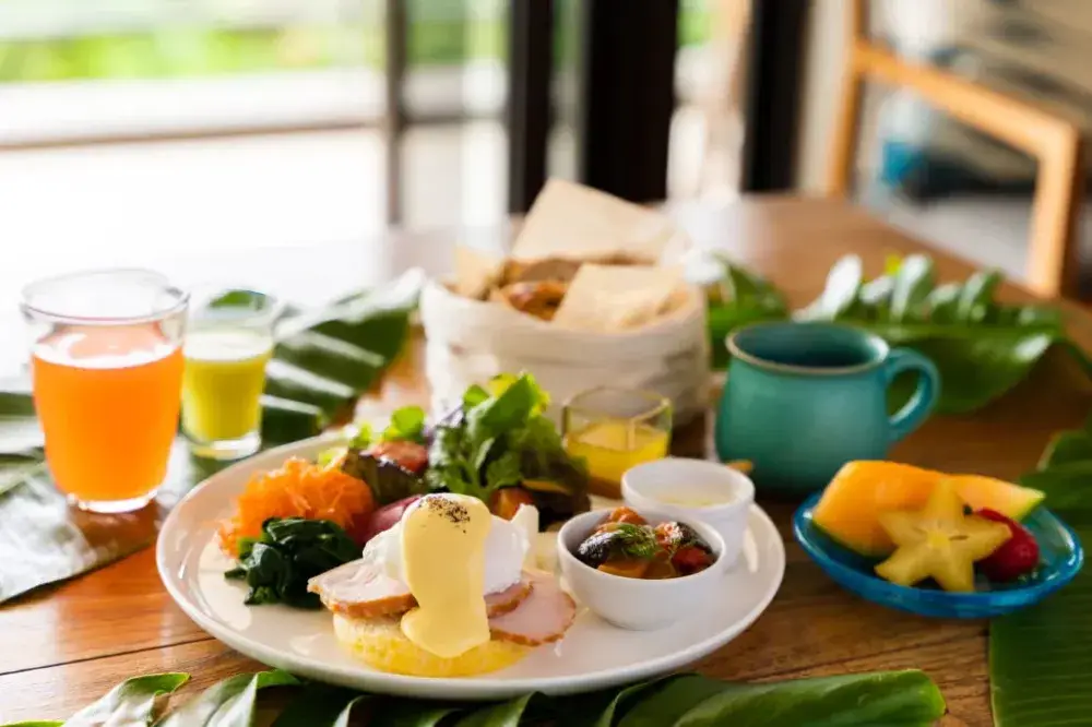 年間休日117日！家具家電付き＆家賃3万円代の寮あり◎暮らしもキャリアも自分らしく。宮古島のホテルでキッチンマネージャーの経験を積むチャンス！