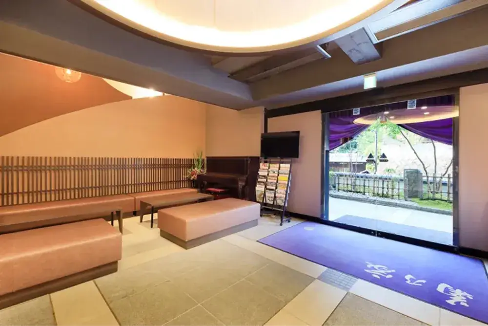 瀬戸内の恵みを活かす！感動の絶景、厳島神社を望む老舗旅館「菊乃家」で「思い出に残る食」を創る調理スタッフ募集！