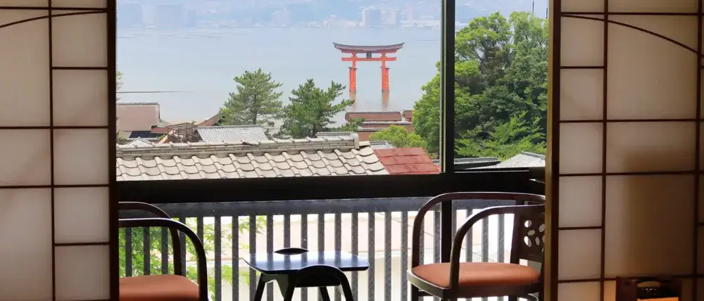 瀬戸内の恵みを活かす！感動の絶景、厳島神社を望む老舗旅館「菊乃家」で「思い出に残る食」を創る調理スタッフ募集！
