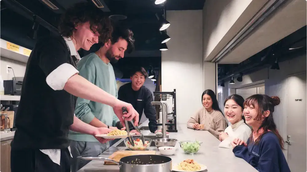 【宿泊施設のホステル運営企画！】運営統括から新規企画・ブランディングまで両軸で&AND HOSTELの未来を創るプロデューサーを募集！