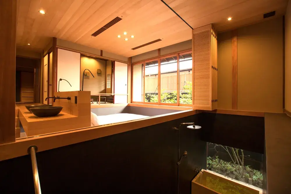 京都・祇園で非日常を提供するラグジュアリーホテルのフロントデスクスーパーバイザーを募集！