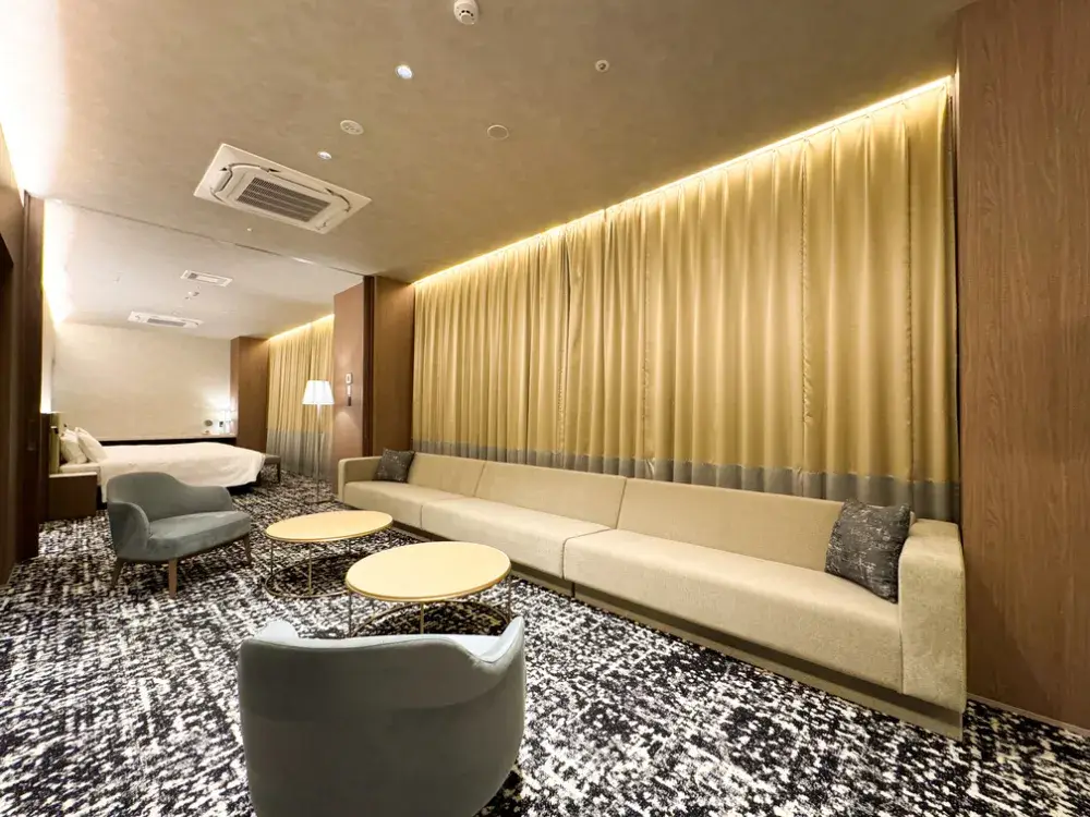 入社1年目で副支配人へ！5年で売上100億を目指す急成長企業で、ホテル一棟の運営・管理を担う！未経験歓迎の支配人候補募集！