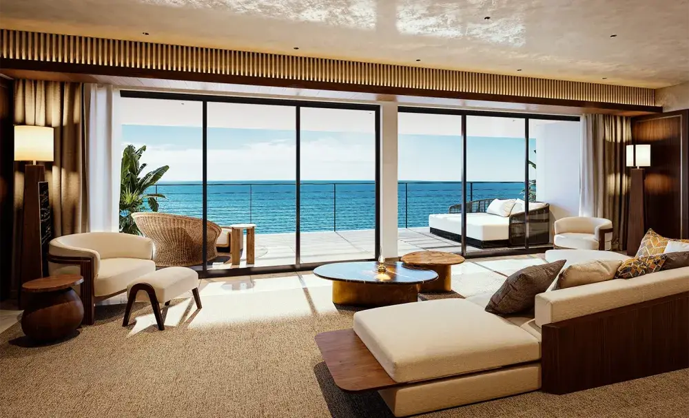 世界を代表するスモールラグジュアリーを、あなたの手で創り上げる。ここにあるのは、唯一無二のキャンバス。ホテル運営スタッフ（支配人候補）募集！