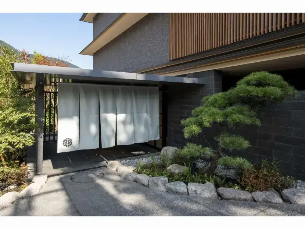 3つのホテルの魅力を世界に伝える——企画広報スタッフ募集