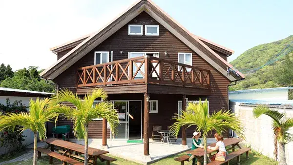 沖縄の離島を盛り上げるホテルの客室清掃スタッフ募集！