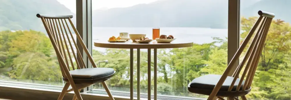 芦ノ湖の絶景をのぞむホテルで、おもてなしをバックオフィスから支える。人事総務スタッフ募集