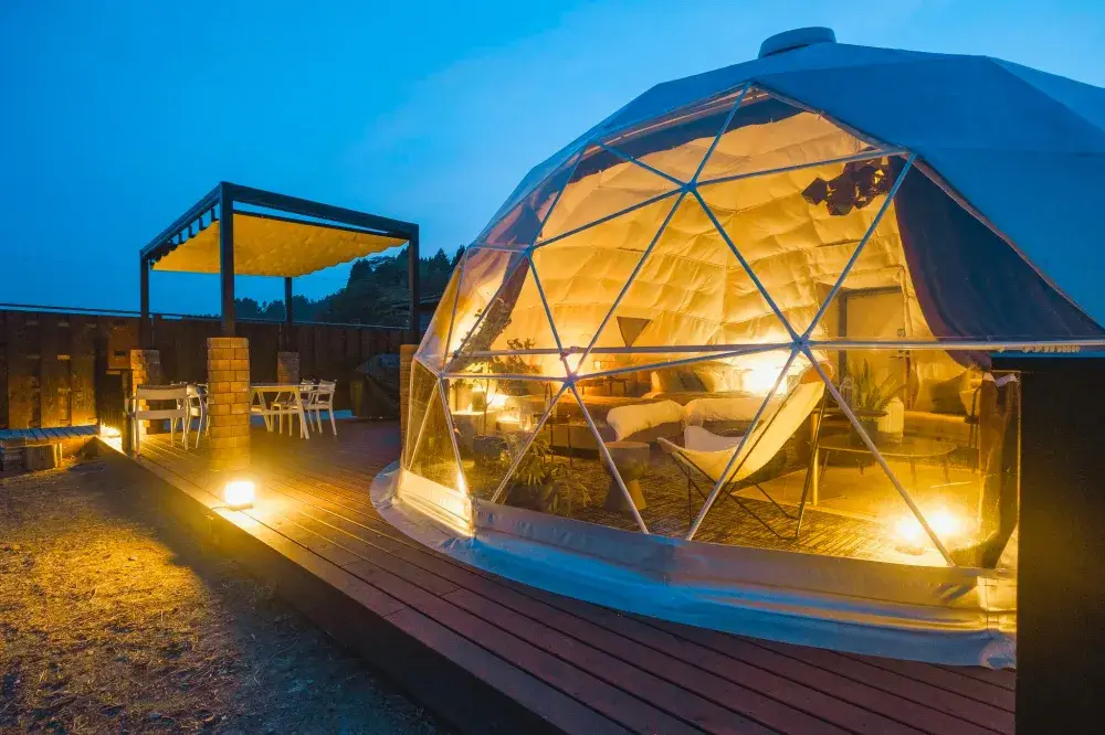 オーシャンビューのホテルで、お客様の心に残るひとときを。移り住みたくなる宿イミグレ スタッフ募集【未経験OK】