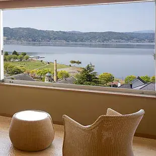 【未経験OK】上諏訪温泉の老舗旅館で“おもてなし”を学ぶ｜客室・宴会スタッフ募集！寮完備＆丁寧な研修あり