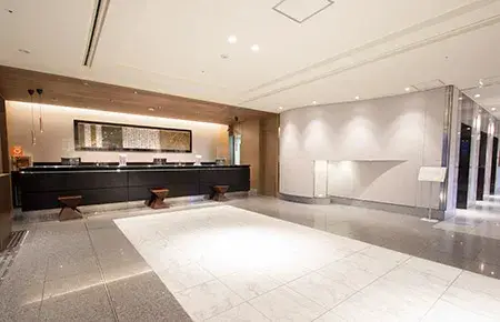 夜勤フロントスタッフ募集│駅チカ×未経験歓迎（アルバイト）