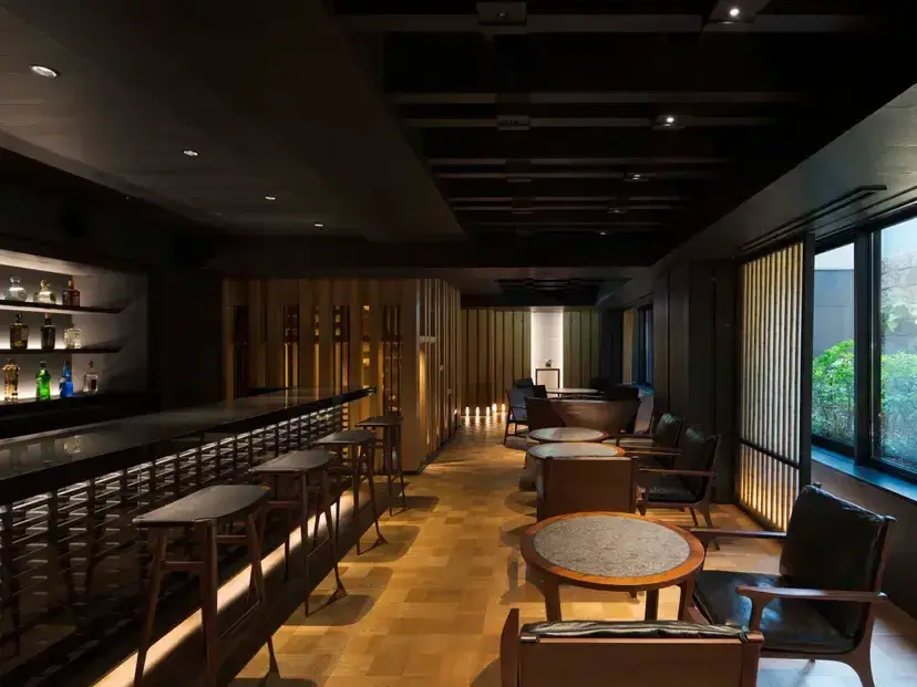【京都・東山】外資系ラグジュアリーホテルでフロント運営を支える｜月給32万円～｜英語力×接客経験を活かすアシスタントフロントオフィスマネージャー