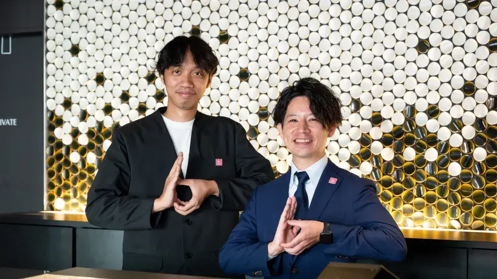 【the b 赤坂】全国の“おもてなし”をつなぐフロントへ。 あなたの一歩が、ゲストの「また来たい」に変わる。【中途採用】