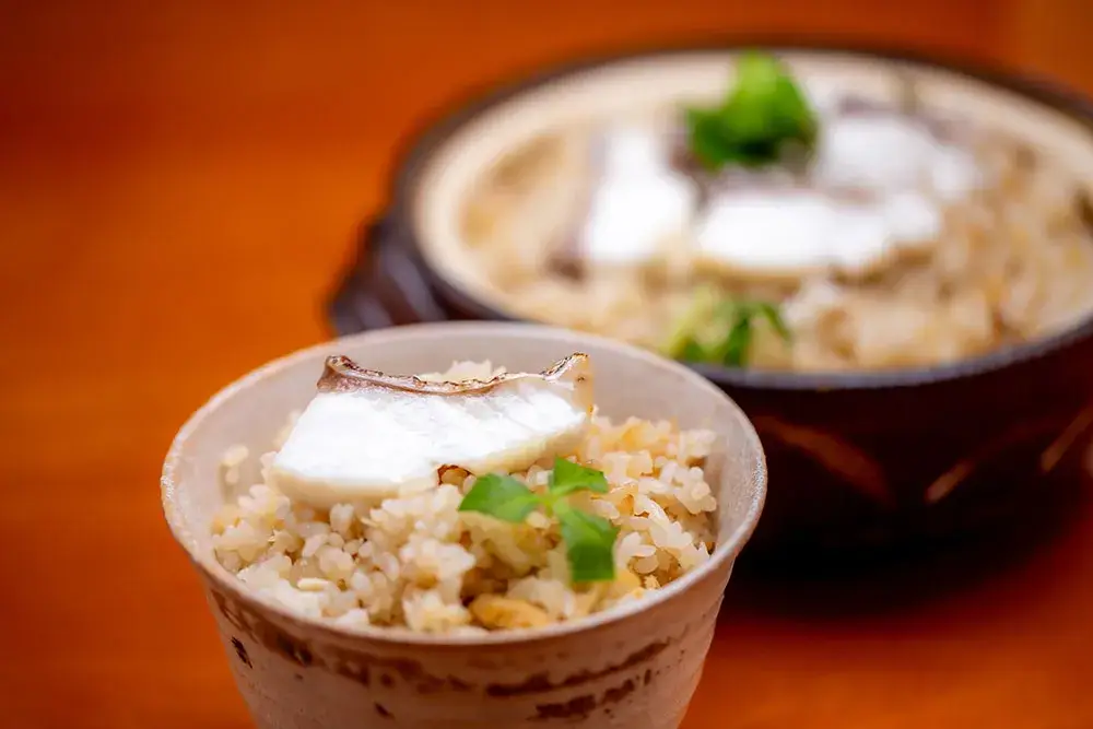 “地元の味で人を笑顔に。”海辺のホテルで、調理の一歩を踏み出そう｜ホテルグリーンプラザ鴨川 調理スタッフ募集（正社員）