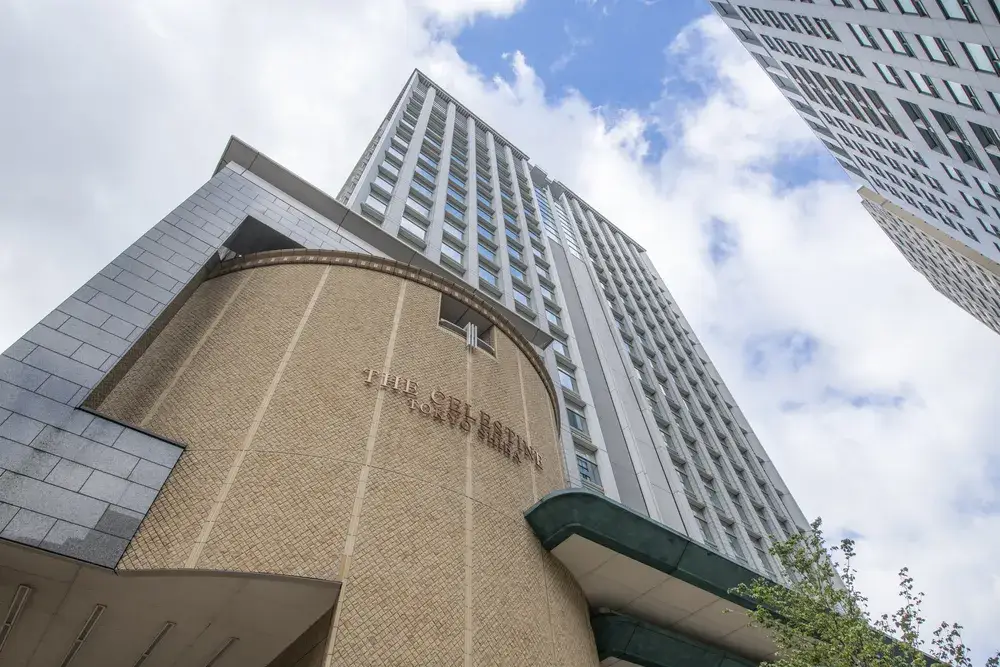 未経験から、ホテルの顔へ。 東京芝の上質ホテルで、フロントスタッフとして成長しませんか？／昇給・ボーナスあり