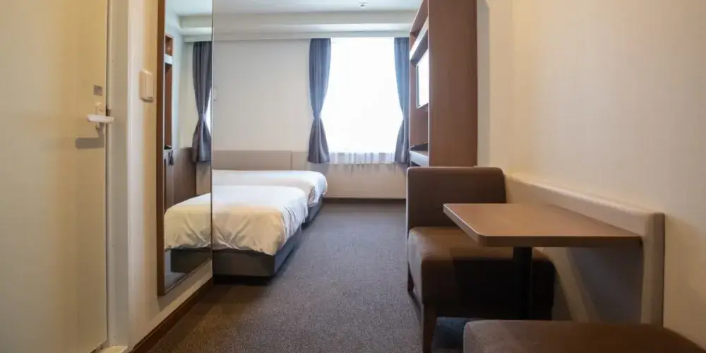 また帰ってきたくなる場所を、あなたの手で育てていく—— 家族の笑顔が集まるファミリーホテルで、“小さな心づかい”を大切にする責任者候補を募集します