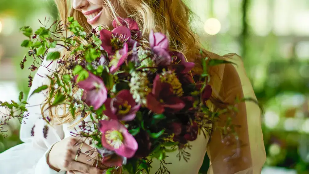 "結婚"という人生の物語に、あなたの感性で寄り添う ──ウェディングセールス（営業）スタッフ募集／経験者優遇・人柄重視採用
