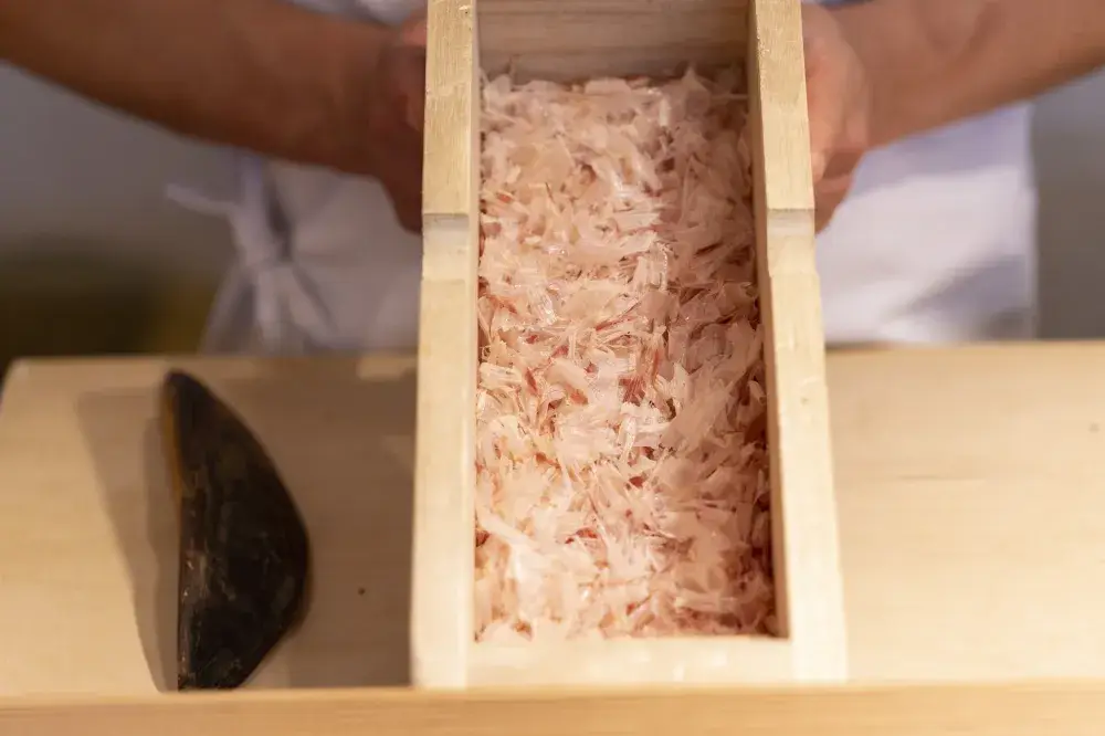 築120年もの歴史ある空間で和食の技術とおもてなしを学ぶ！完全予約制の鮨割烹で調理・キッチンスタッフを募集中！