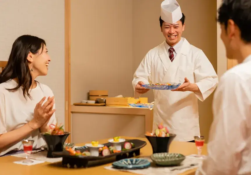 会席料理から洋食まで幅広く携われる調理スタッフ募集！2・3番手のポジションへステップアップを目指す方も歓迎！多角化経営を進める安定企業◎