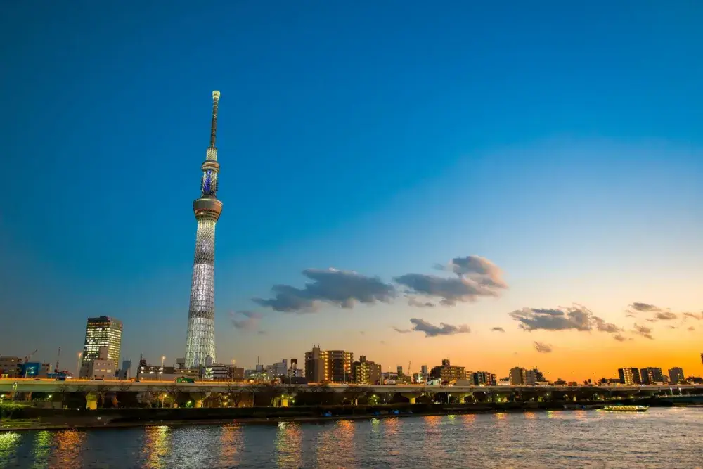 心があざやかな音色を奏でる、かけがえのない瞬間をプロデュースする。浅草蔵前のホテルで、安心しておもてなしを追求できるフロント募集
